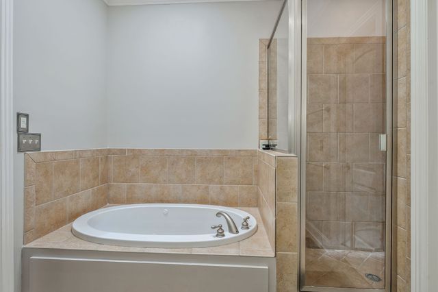 1207 Grandview Dr, Nashville, TN 37215