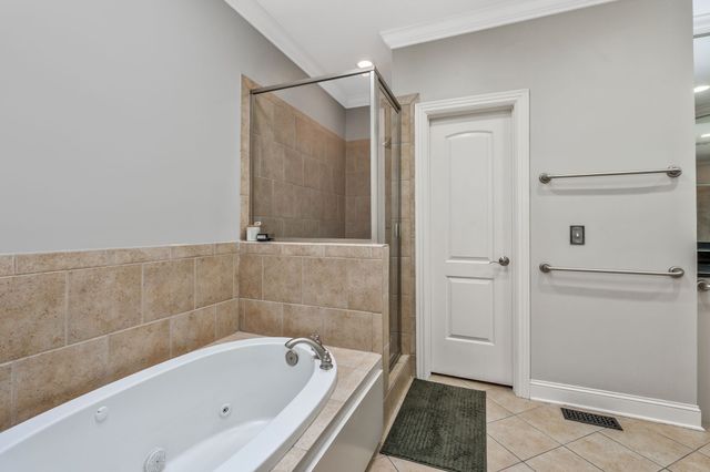 1207 Grandview Dr, Nashville, TN 37215