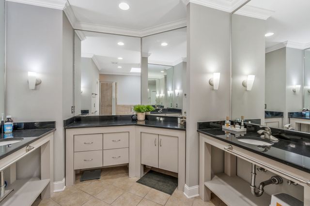 1207 Grandview Dr, Nashville, TN 37215