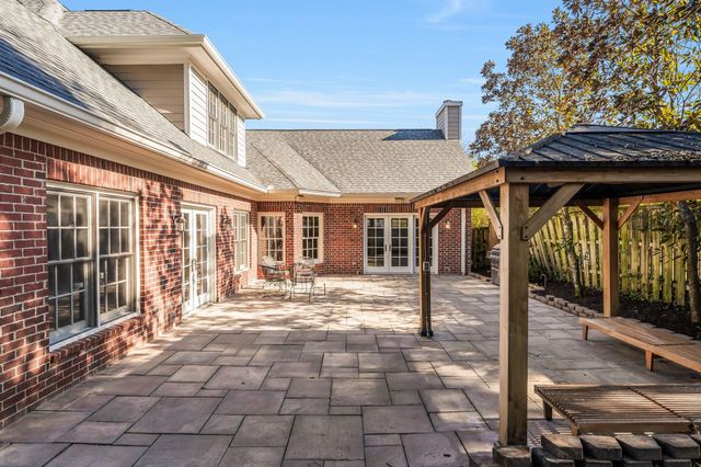 1207 Grandview Dr, Nashville, TN 37215