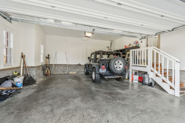 1207 Grandview Dr, Nashville, TN 37215