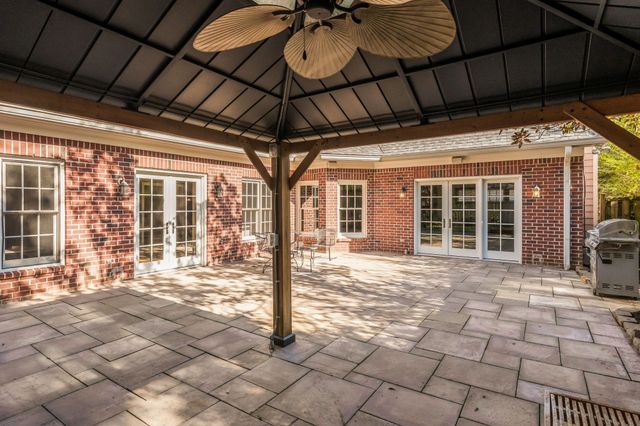 1207 Grandview Dr, Nashville, TN 37215