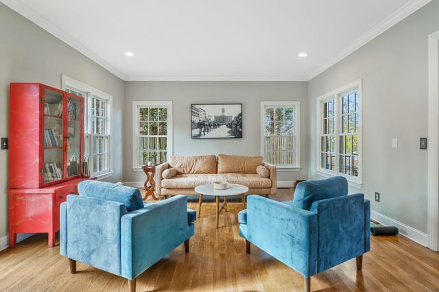 1207 Grandview Dr, Nashville, TN 37215