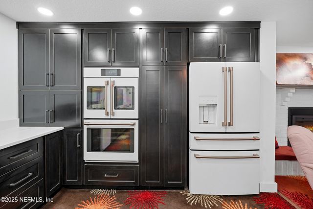 15725 SHARK Road W, Jacksonville, FL 32226