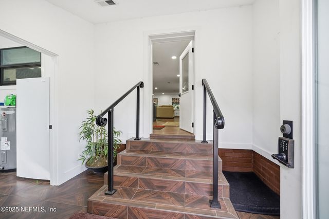 15725 SHARK Road W, Jacksonville, FL 32226