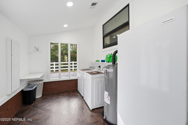 15725 SHARK Road W, Jacksonville, FL 32226