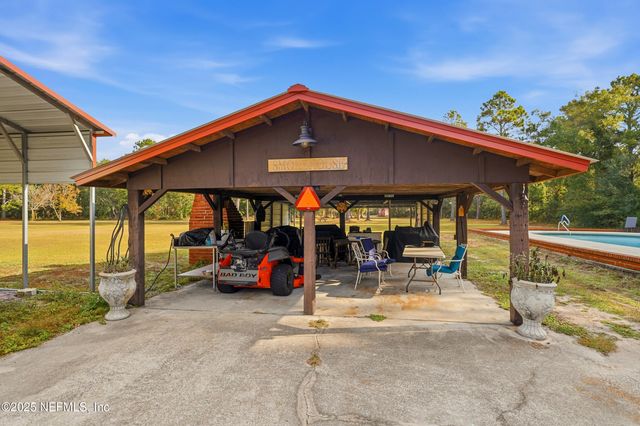 15725 SHARK Road W, Jacksonville, FL 32226