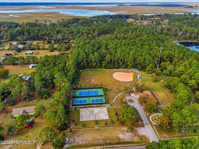 15725 SHARK Road W, Jacksonville, FL 32226