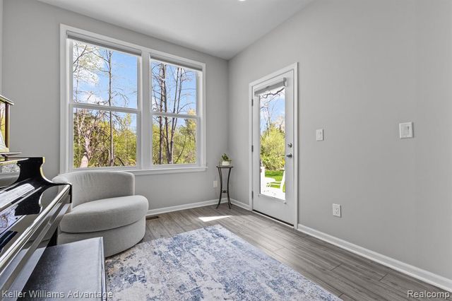 836 Addison Circle, Walled Lake, MI 48390