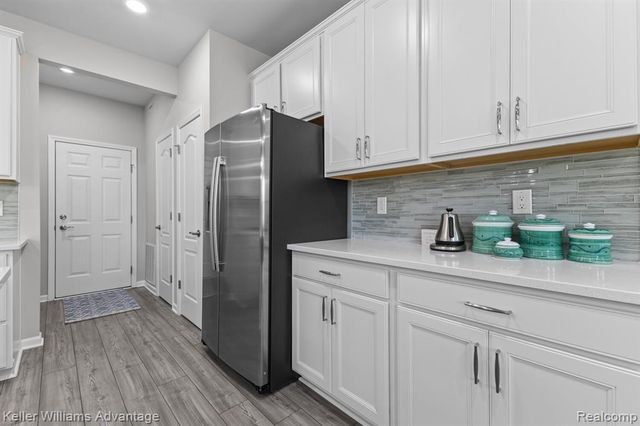 836 Addison Circle, Walled Lake, MI 48390