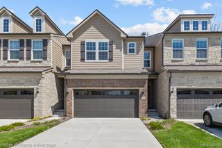 836 Addison Circle, Walled Lake, MI 48390