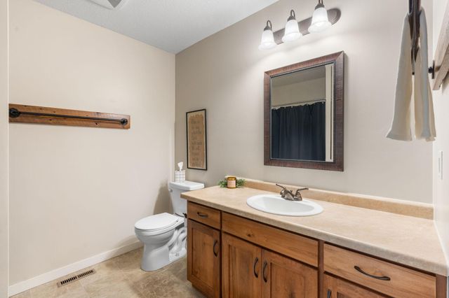 4942 87th Street NE, Monticello, MN 55362