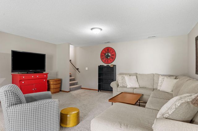 4942 87th Street NE, Monticello, MN 55362