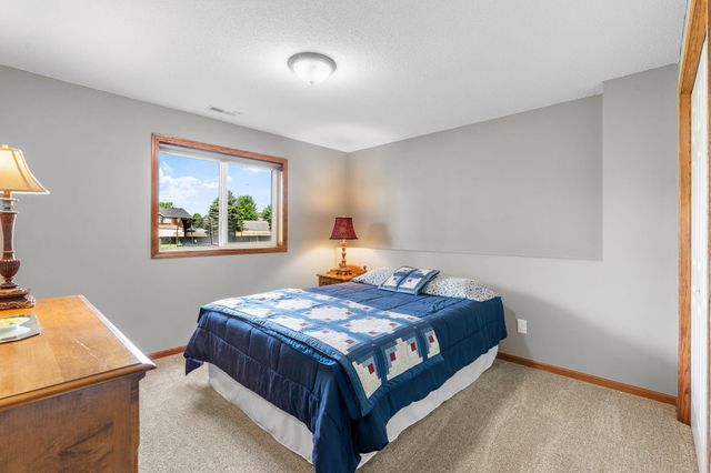 4942 87th Street NE, Monticello, MN 55362