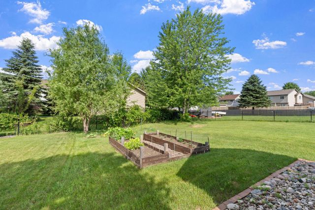 4942 87th Street NE, Monticello, MN 55362
