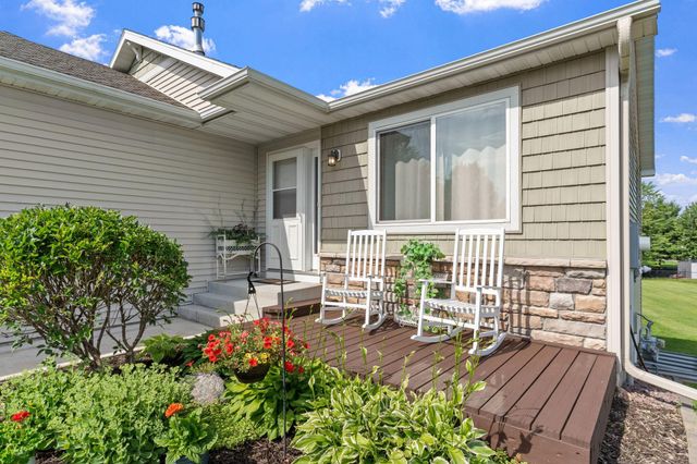 4942 87th Street NE, Monticello, MN 55362
