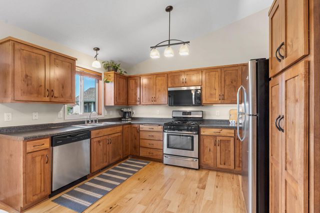 4942 87th Street NE, Monticello, MN 55362