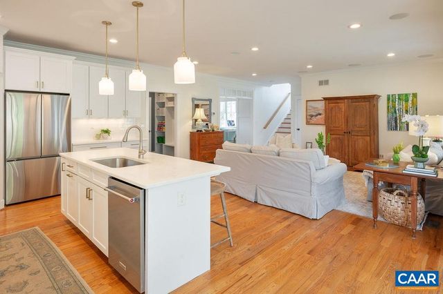 6679 WELBOURNE LN, Crozet, VA 22932