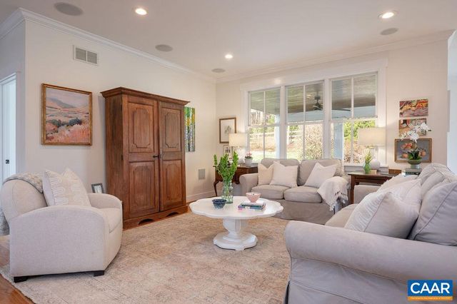 6679 WELBOURNE LN, Crozet, VA 22932