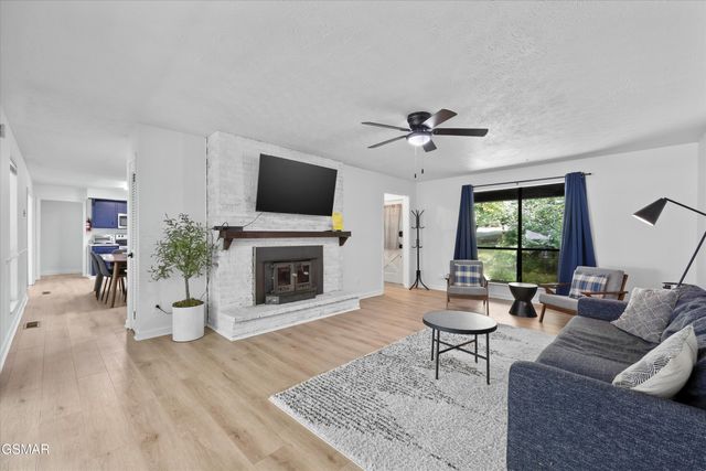 4533 E Scenic Drive, Gatlinburg, TN 37738