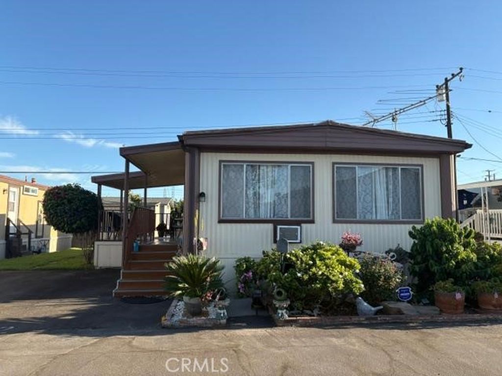 16601 S Garfield Avenue 312, Paramount, CA 90723 — exterior