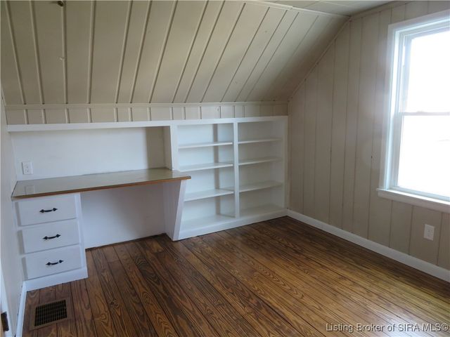 1713 Twin Oaks Drive, New Albany, IN 47150