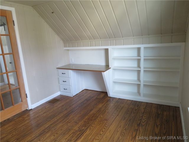 1713 Twin Oaks Drive, New Albany, IN 47150