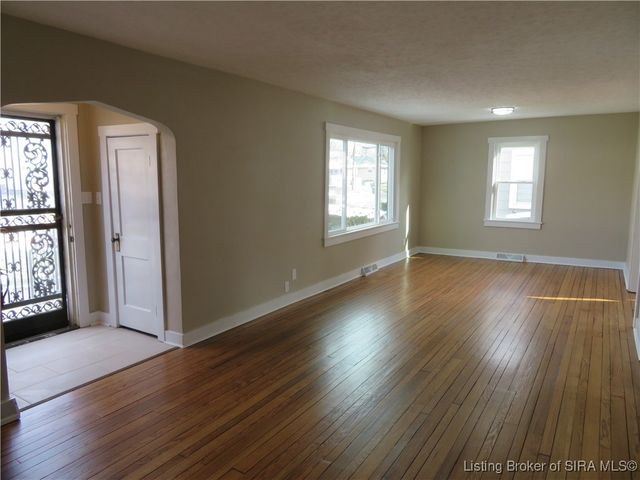 1713 Twin Oaks Drive, New Albany, IN 47150