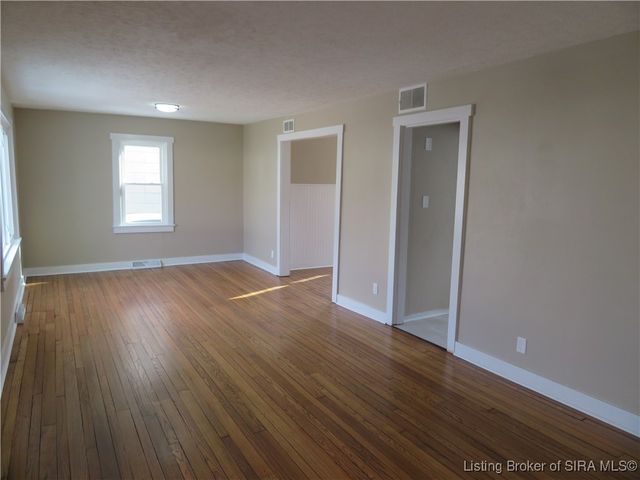 1713 Twin Oaks Drive, New Albany, IN 47150