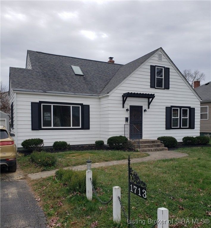 1713 Twin Oaks Drive, New Albany, IN 47150