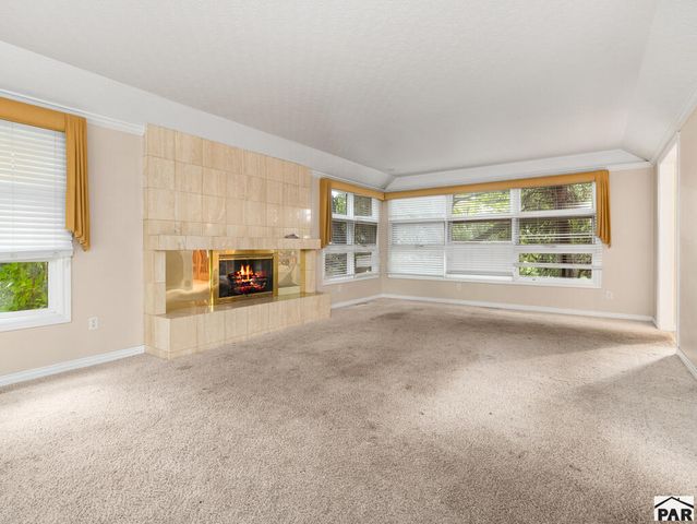 24 Robertson Rd, Pueblo, CO 81001