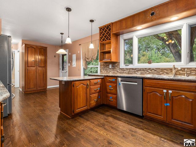 24 Robertson Rd, Pueblo, CO 81001