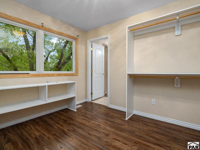 24 Robertson Rd, Pueblo, CO 81001