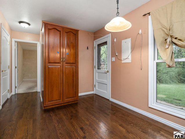 24 Robertson Rd, Pueblo, CO 81001