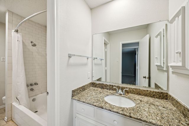 6742 E Northwest Highway, Dallas, TX 75231