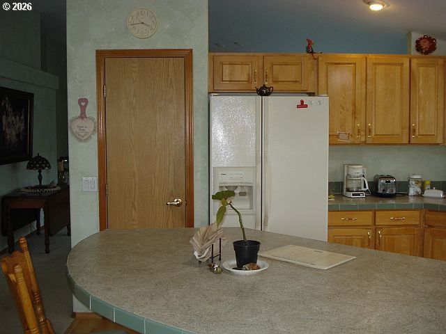 218 JACOB HALE Way, Roseburg, OR 97471