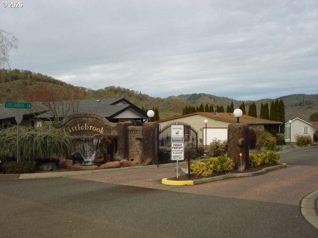 218 JACOB HALE Way, Roseburg, OR 97471