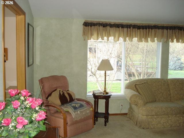 218 JACOB HALE Way, Roseburg, OR 97471