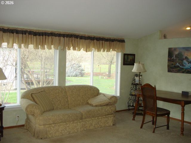 218 JACOB HALE Way, Roseburg, OR 97471