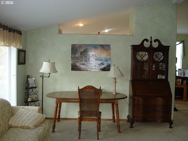 218 JACOB HALE Way, Roseburg, OR 97471