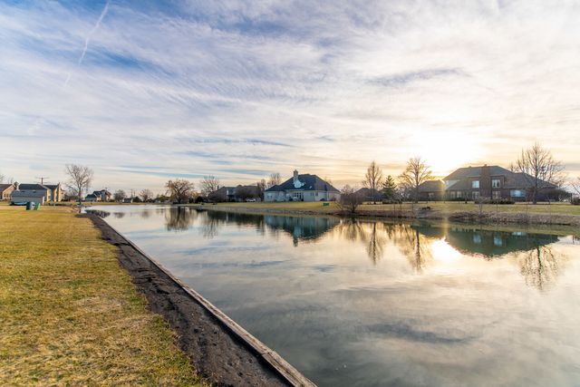 18816 S Chestnut Drive, Shorewood, IL 60404