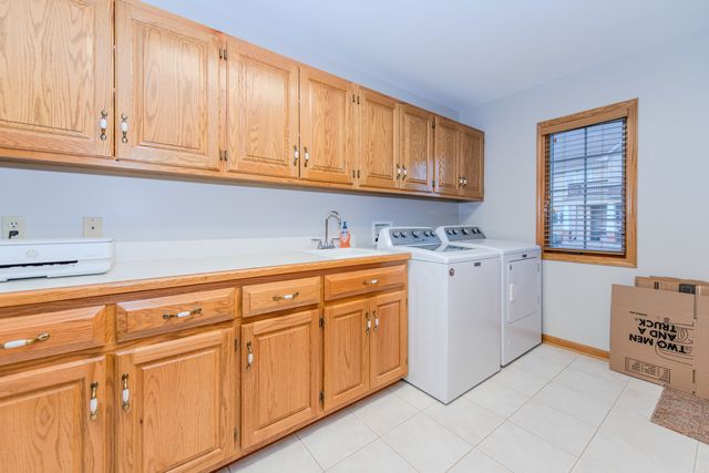 18816 S Chestnut Drive, Shorewood, IL 60404