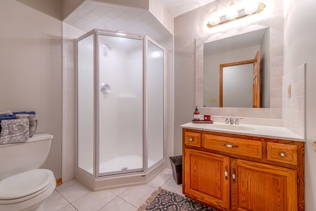 18816 S Chestnut Drive, Shorewood, IL 60404