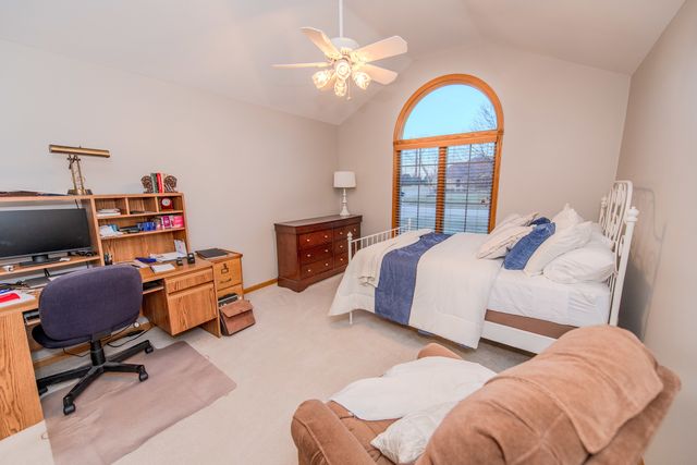 18816 S Chestnut Drive, Shorewood, IL 60404