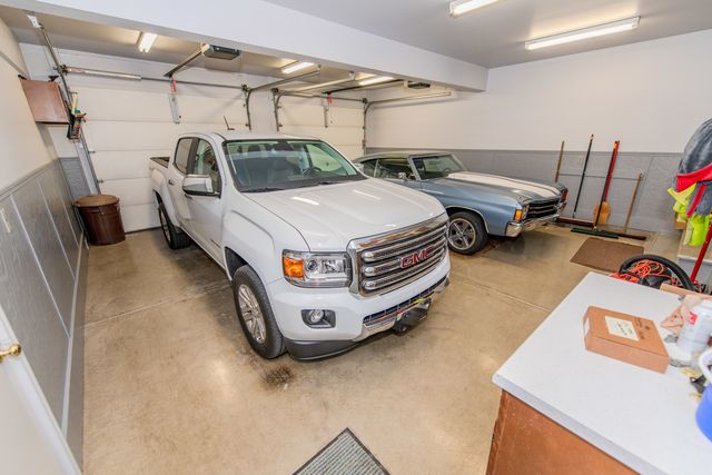 18816 S Chestnut Drive, Shorewood, IL 60404