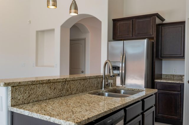 6016 ERMEMIN Avenue NW, Albuquerque, NM 87114