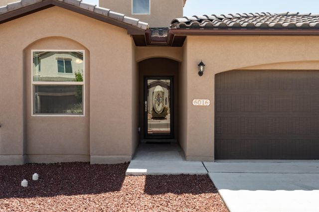 6016 ERMEMIN Avenue NW, Albuquerque, NM 87114