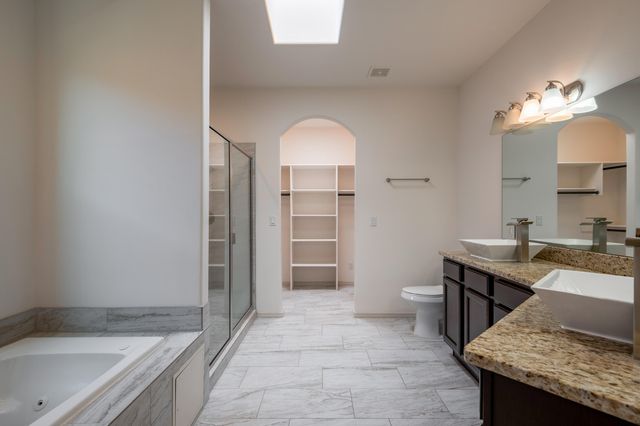 6016 ERMEMIN Avenue NW, Albuquerque, NM 87114