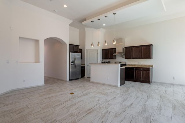 6016 ERMEMIN Avenue NW, Albuquerque, NM 87114