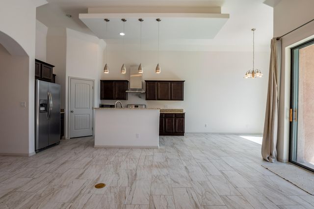 6016 ERMEMIN Avenue NW, Albuquerque, NM 87114